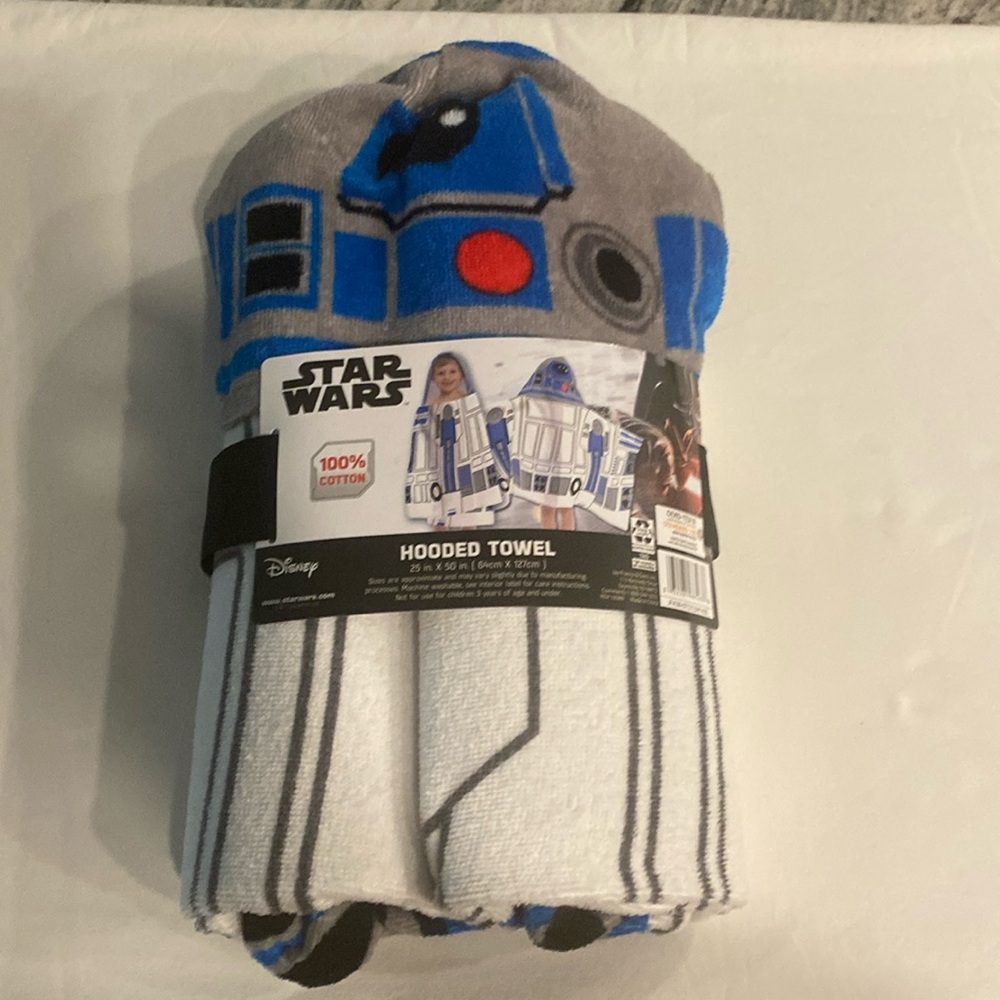 Star Wars R2-D2 Hooded Towel